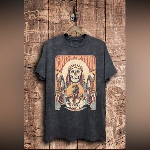 Lotus Fashion Collection End of the Trail Tee in Vintage Black size small
